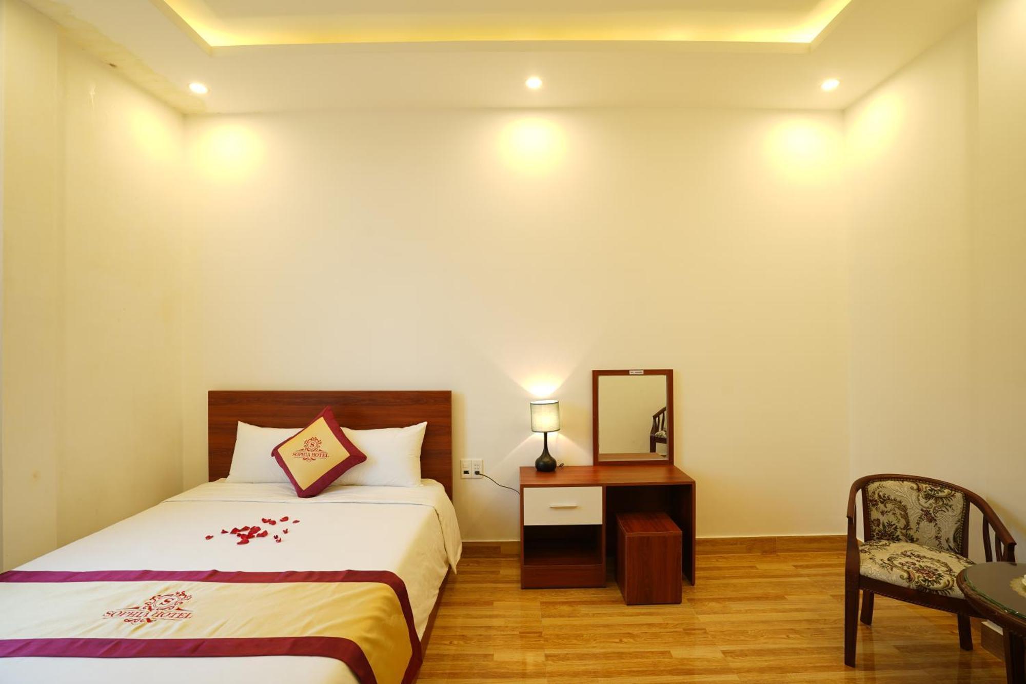 Sapphire Hotel Hue Room photo